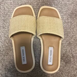 Steve Madden Leigh Natural Sandals